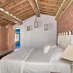 Sofia &